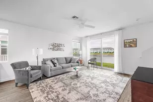 663 SE Lk Fls St, Port Saint Lucie, FL 34984 - Photo 4