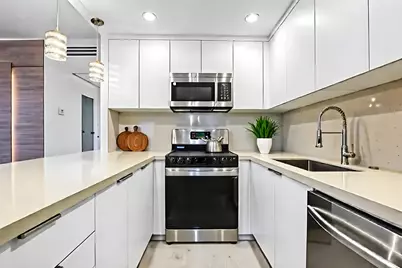 3076 Newport Q #3076, Deerfield Beach, FL 33442 - Photo 6