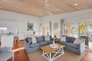 351 10th St, Key Colony Beach, FL - Photo 2