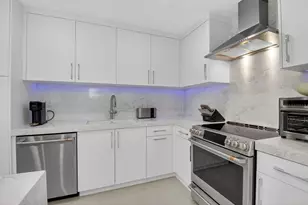 7847 Lakeside Blvd, Boca Raton, FL 33434 - Photo 10