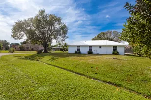 183 SW Airview Ave, Port Saint Lucie, FL 34984 - Photo 2