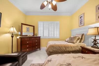 8 Harbour Isle Drive E #Ph5, Fort Pierce, FL 34949 - Photo 4