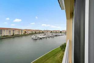 8 Harbour Isle Dr E, Fort Pierce, FL 34949 - Photo 36