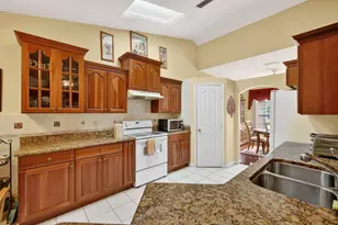 601 NW Riverside Dr, Port Saint Lucie, FL 34983 - Photo 8