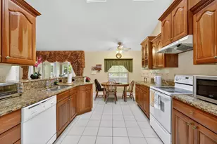 601 NW Riverside Dr, Port Saint Lucie, FL 34983 - Photo 10