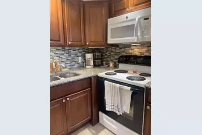 34 Hastings C #34, West Palm Beach, FL 33417 - Photo 6