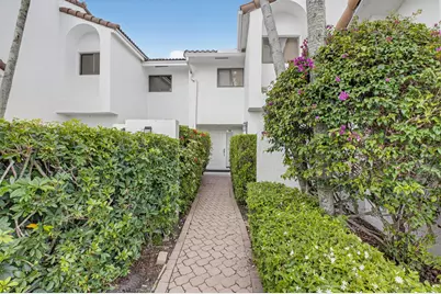 19629 Bay Cove Drive, Boca Raton, FL 33434 - Photo 2