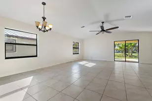 3 S Granada Ln, Port Saint Lucie, FL 34952 - Photo 8