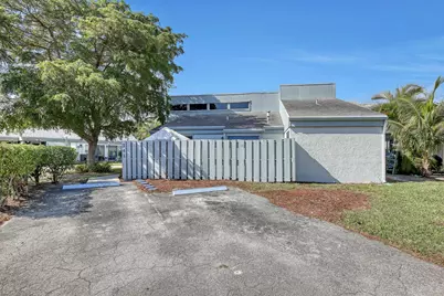 241 NW 15th Street, Boca Raton, FL 33432 - Photo 2