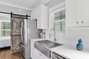101 11th St, Marathon, FL 33050 - Photo 8