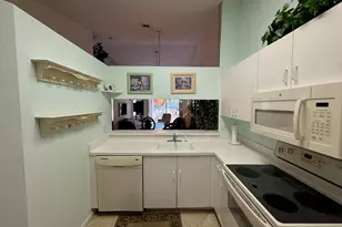 8100 Summer Shores Dr, Delray Beach, FL 33446 - Photo 12