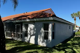 8100 Summer Shores Dr, Delray Beach, FL 33446 - Photo 6