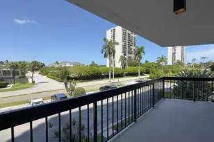 2425 Presidential Way, West Palm Beach, FL 33401 - Photo 24