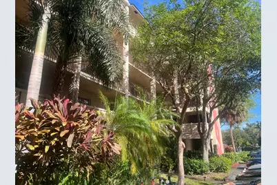 2208 S Cypress Bend Drive #106, Pompano Beach, FL 33069 - Photo 4