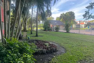 2208 S Cypress Bend Dr, Pompano Beach, FL 33069 - Photo 8