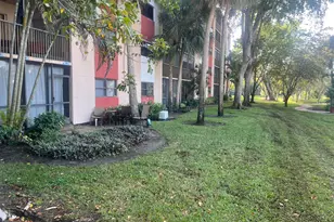 2208 S Cypress Bend Dr, Pompano Beach, FL 33069 - Photo 12