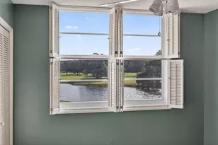 555 Oaks Ln, Pompano Beach, FL 33069 - Photo 34