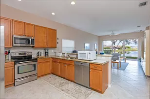 11500 SW Glengarry Ct, Port Saint Lucie, FL 34987 - Photo 8