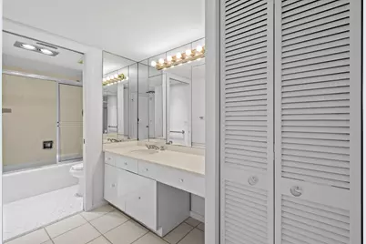 2425 Presidential Way #801, West Palm Beach, FL 33401 - Photo 32