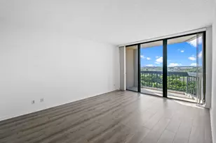 2425 Presidential Way, West Palm Beach, FL 33401 - Photo 26