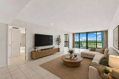 2425 Presidential Way #801, West Palm Beach, FL 33401 - Photo 8