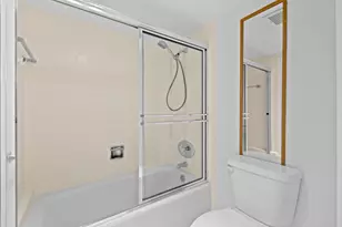 2425 Presidential Way, West Palm Beach, FL 33401 - Photo 34