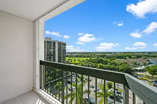 2425 Presidential Way, West Palm Beach, FL 33401 - Photo 38