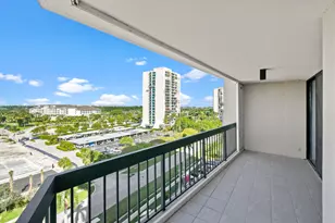 2425 Presidential Way, West Palm Beach, FL 33401 - Photo 22