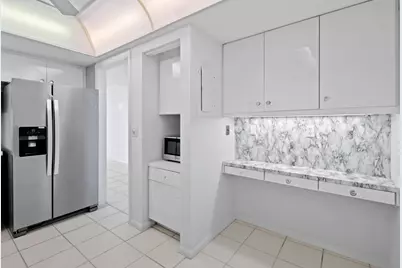 2425 Presidential Way #801, West Palm Beach, FL 33401 - Photo 6