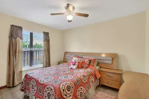 943 SE Brookedge Ave E, Port Saint Lucie, FL 34983 - Photo 16