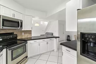 1045 SE 6th Ave, Dania Beach, FL 33004 - Photo 18