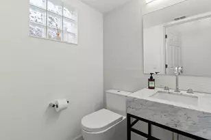 1045 SE 6th Ave, Dania Beach, FL 33004 - Photo 22