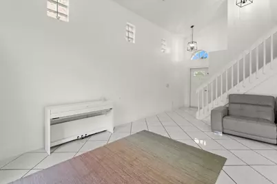 1045 SE 6th Avenue, Dania Beach, FL 33004 - Photo 8