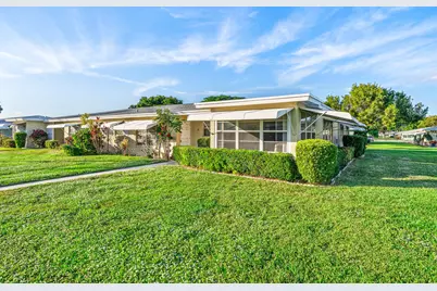 175 High Point Terrace E #D, Delray Beach, FL 33445 - Photo 2