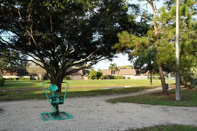 2427 24th Lane, Palm Beach Gardens, FL 33418 - Photo 12