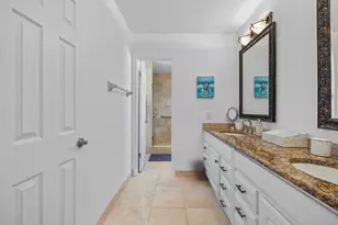 925 Cypress Dr, Delray Beach, FL 33483 - Photo 16