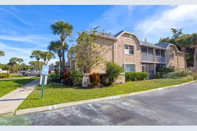 1673 SE Green Acres Circle #201, Port Saint Lucie, FL 34952 - Photo 2