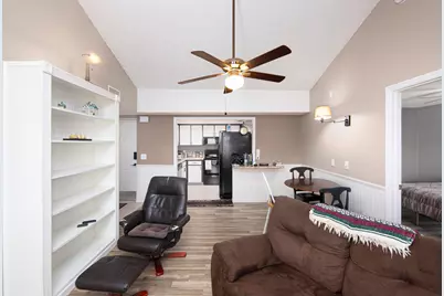 1673 SE Green Acres Circle #201, Port Saint Lucie, FL 34952 - Photo 8