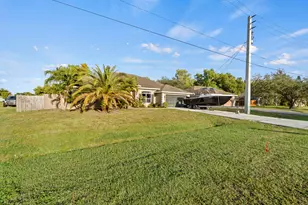 370 SW Tulip Blvd, Port Saint Lucie, FL 34953 - Photo 4