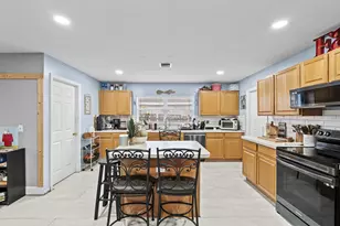 370 SW Tulip Blvd, Port Saint Lucie, FL 34953 - Photo 24