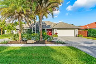 2063 Amesbury Cir, Wellington, FL 33414 - Photo 2