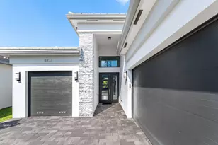 8233 Essex Country Clb Dr, Boca Raton, FL 33434 - Photo 4