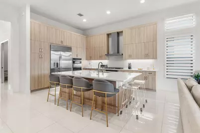 8233 Essex Country Club Drive, Boca Raton, FL 33434 - Photo 10