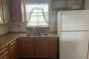 725 Lori Dr, Lake Worth Beach, FL 33461 - Photo 4