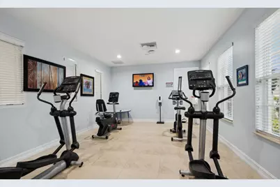 148 SW 7th Court, Pompano Beach, FL 33060 - Photo 18