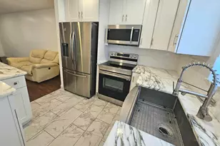 2790 E Ashley Dr E, West Palm Beach, FL 33415 - Photo 2