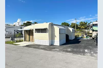 875 NE 48 Th St #Lot 179, Deerfield Beach, FL 33064 - Photo 2