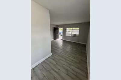 2722 Poinsettia Avenue #16, West Palm Beach, FL 33407 - Photo 2