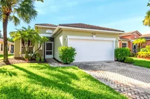 9658 SW Lindale Trace Blvd, Port Saint Lucie, FL 34987 - Photo 1