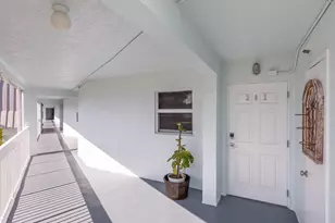 961 S Ocean Dr, Deerfield Beach, FL 33441 - Photo 2